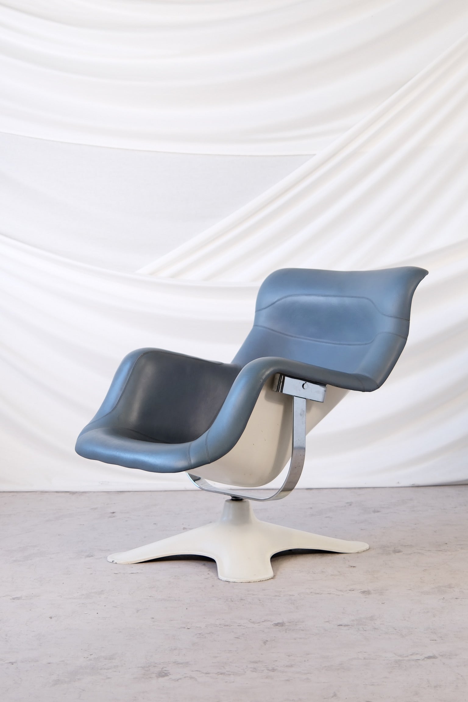 Baby Blue Yrjö Kukkapuro Karuselli Armchair – Pino Interiors
