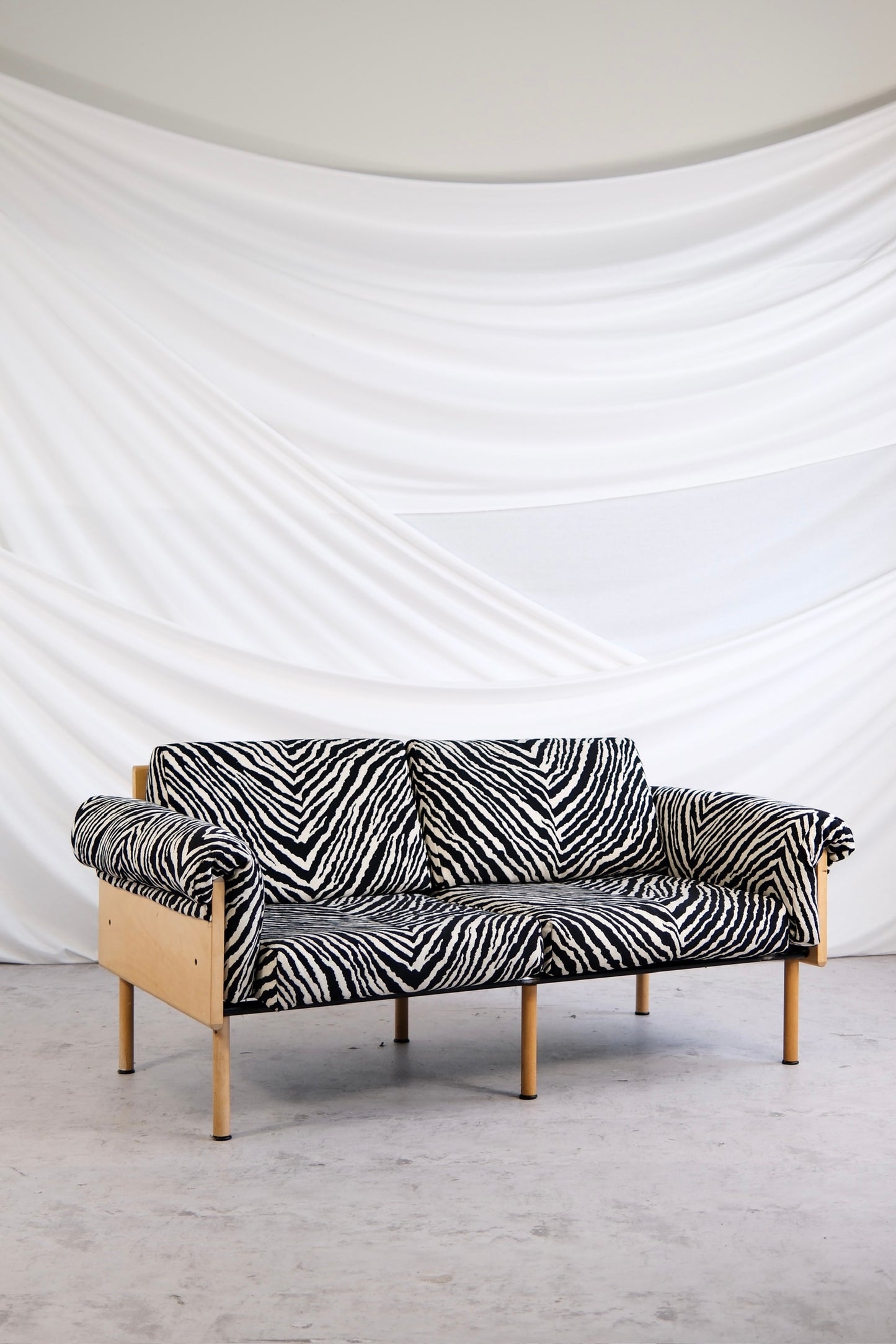 Yrjö Kukkapuro Ateljee 2-Seater, Zebra Fabric