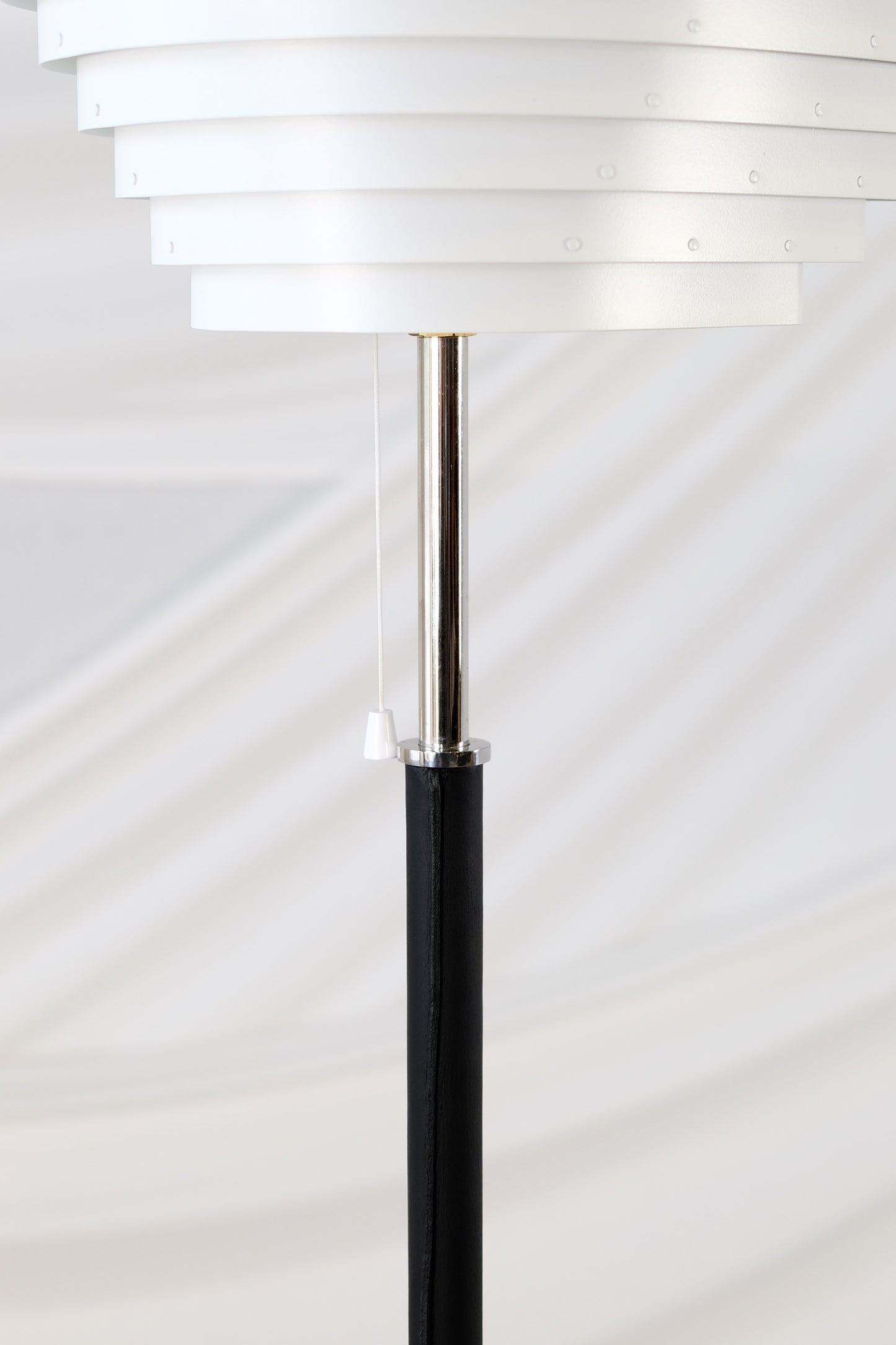 Artek A805 Floor Lamp, Alvar Aalto, Chrome Details