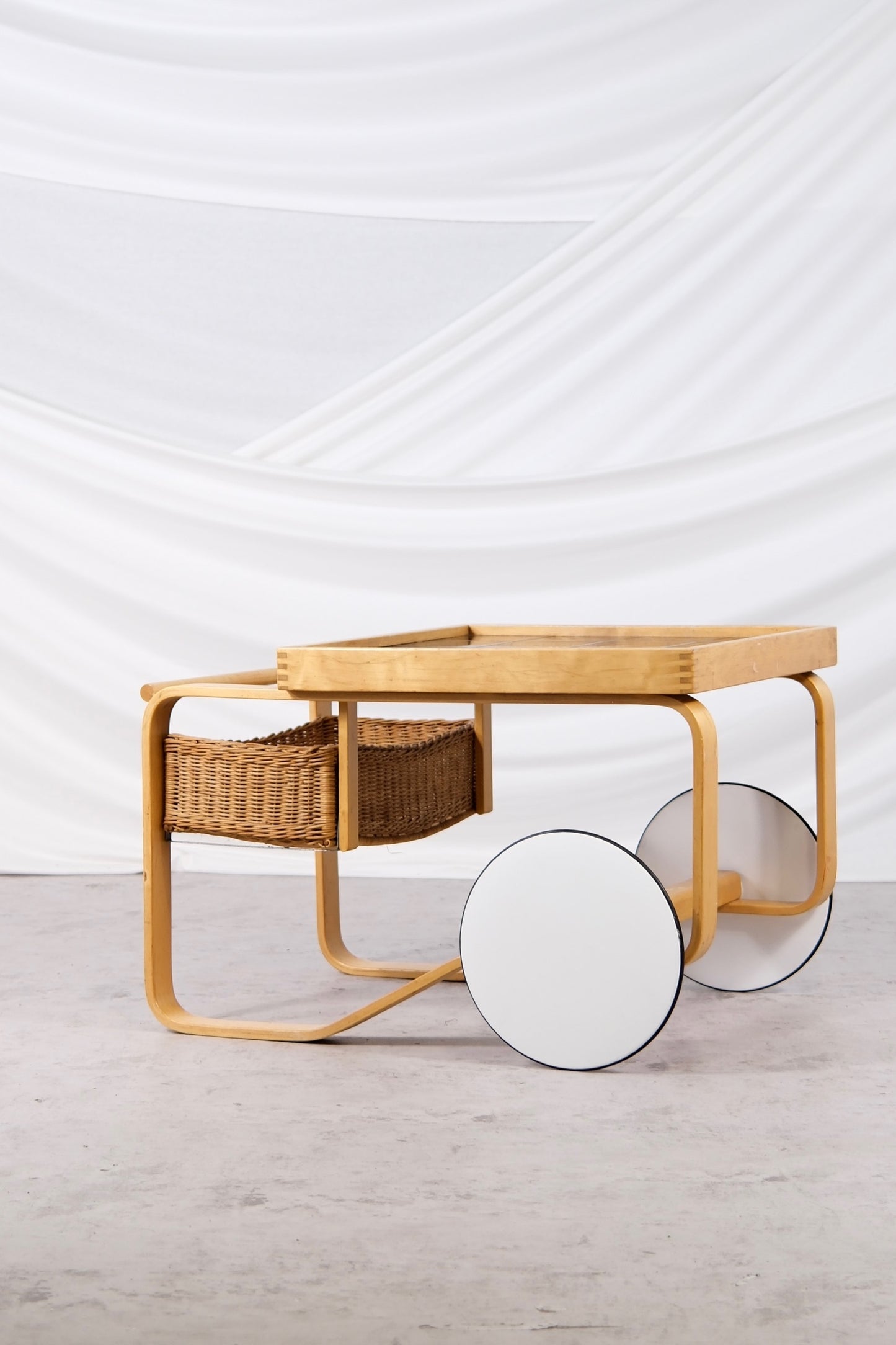 Serving Trolley Model 900, Alvar Aalto, Artek, 1980s/90s
