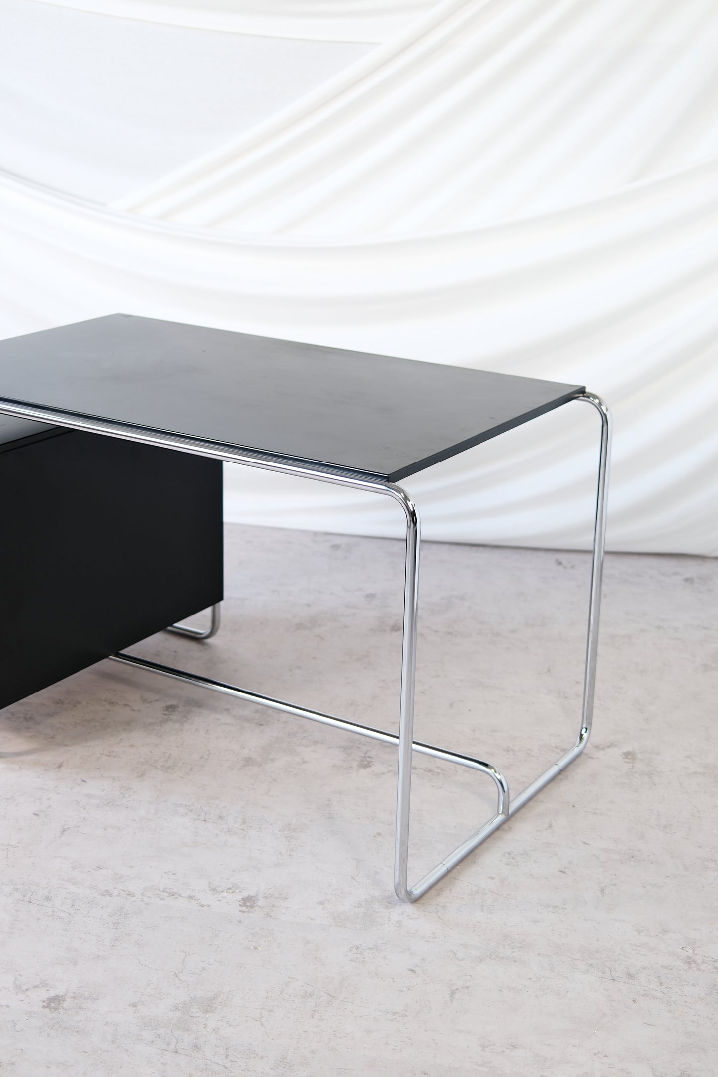 Bauhaus-Style Desk by Pauli Blomstedt