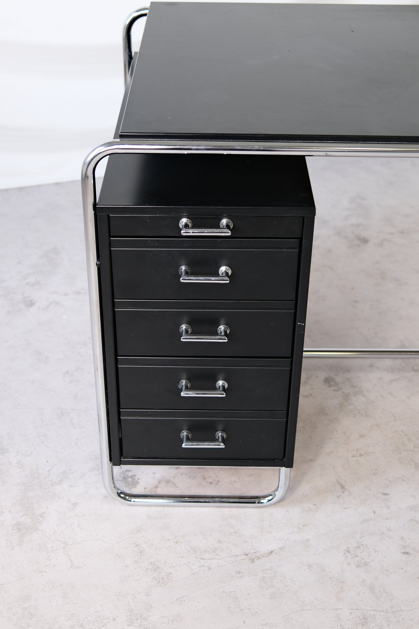 Bauhaus-Style Desk by Pauli Blomstedt