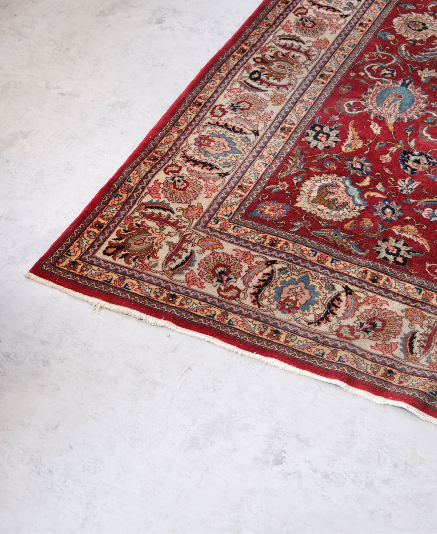 Large Hand-Knotted Persian Rug 360 × 260 cm