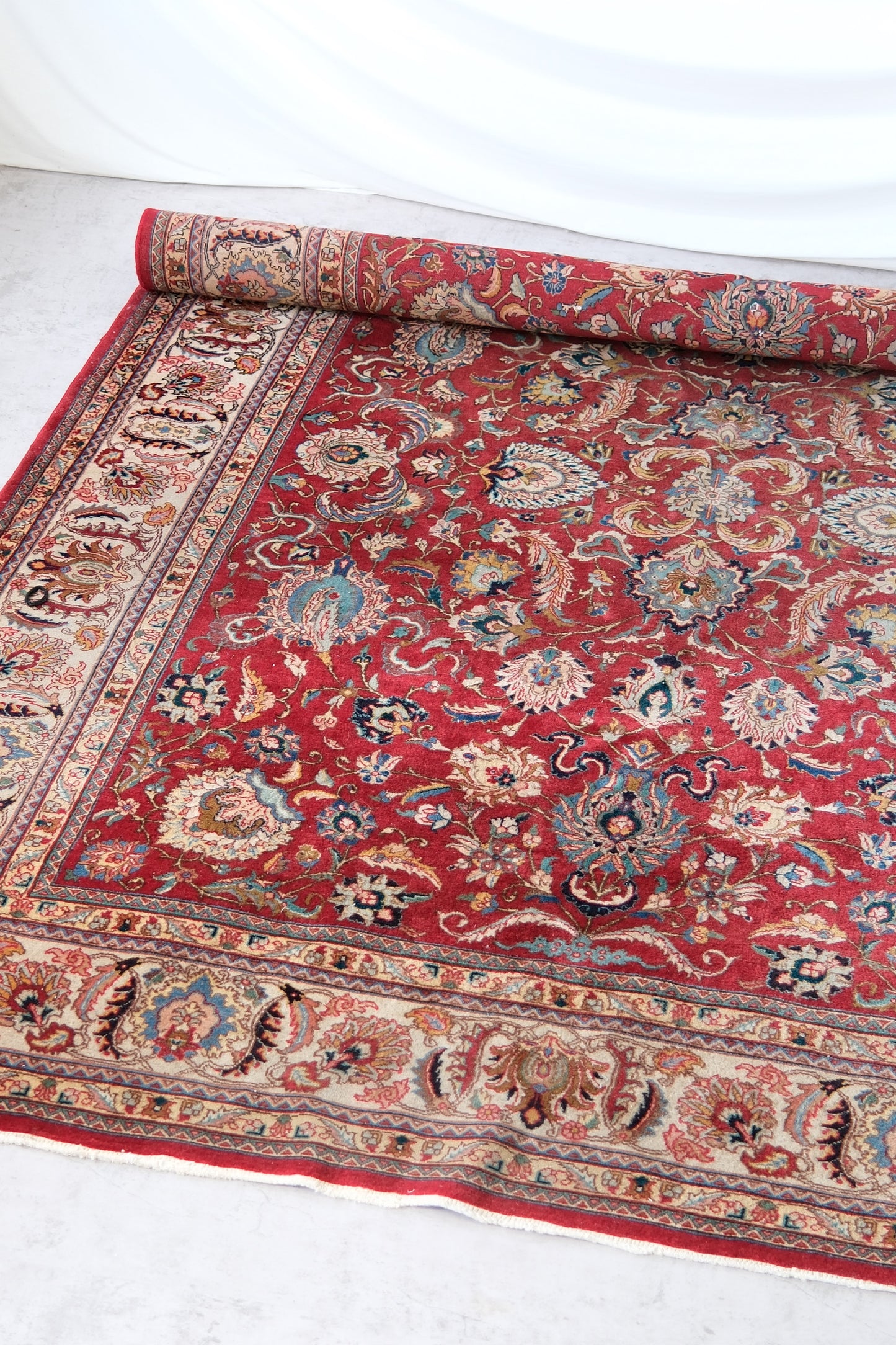 Large Hand-Knotted Persian Rug 360 × 260 cm