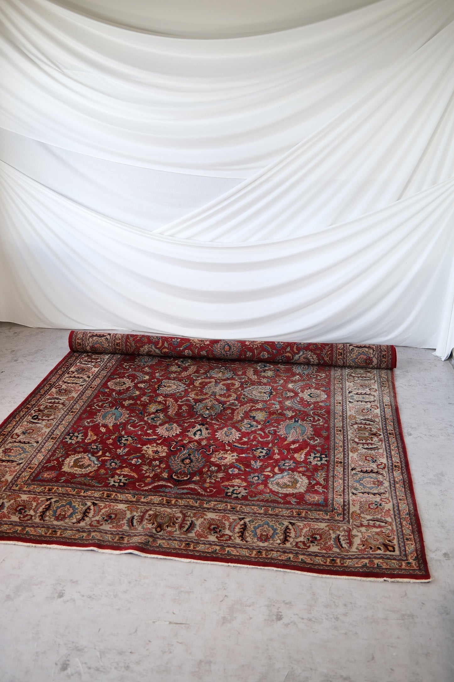 Large Hand-Knotted Persian Rug 360 × 260 cm