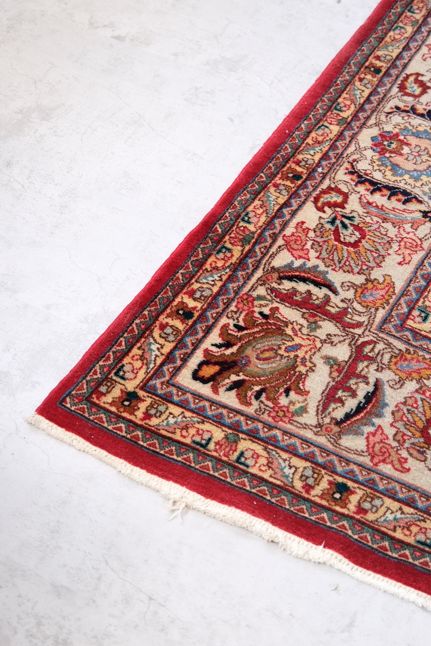 Large Hand-Knotted Persian Rug 360 × 260 cm