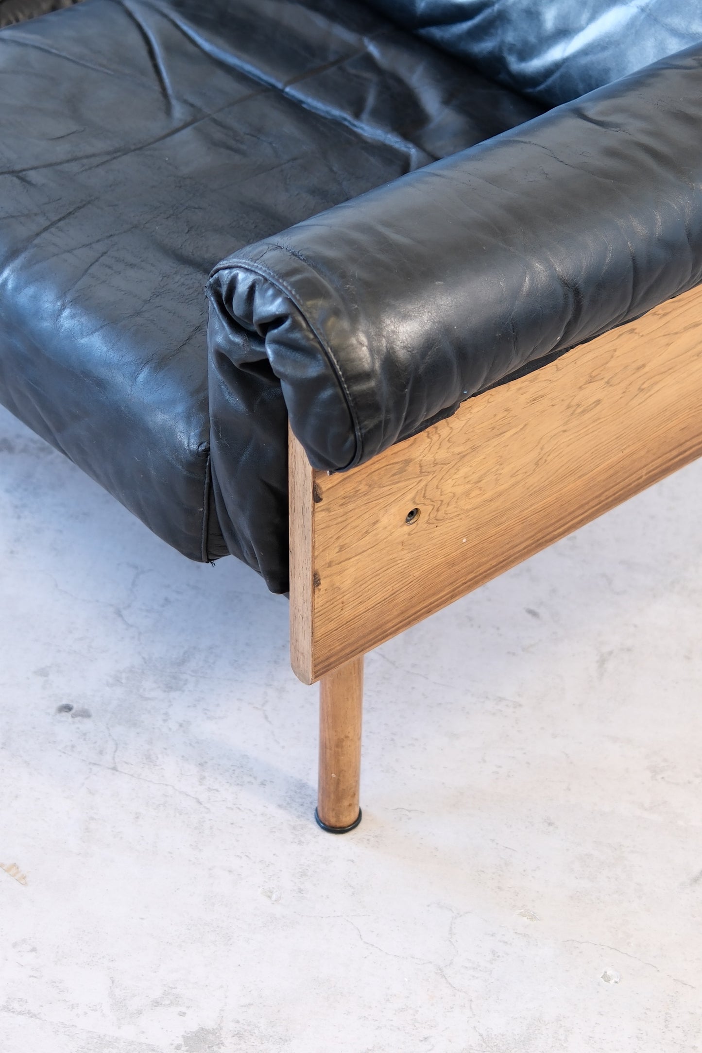 Yrjö Kukkapuro Ateljee 3-Seater Sofa Black Leather & Rosewood Frame