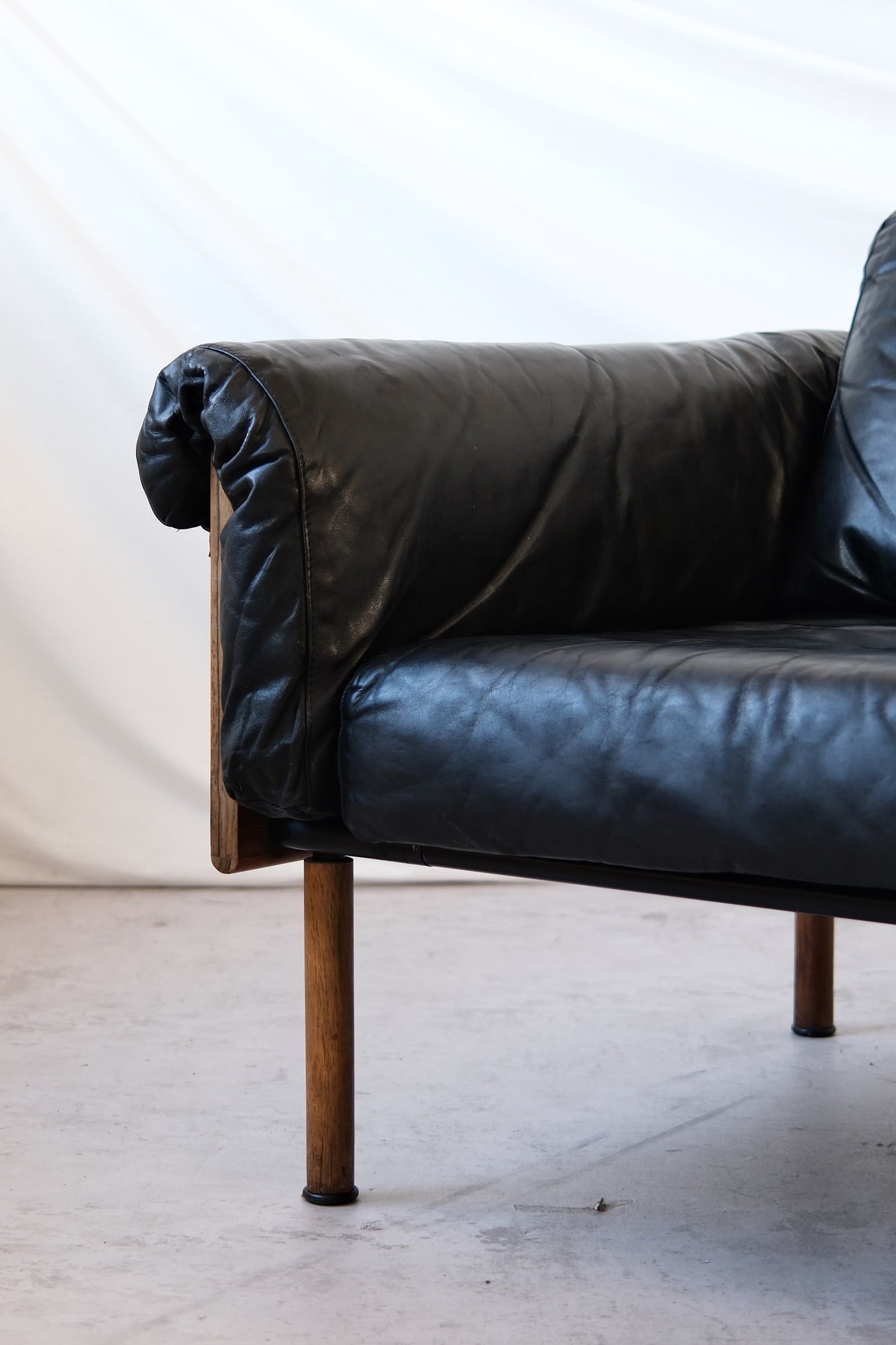 Yrjö Kukkapuro Ateljee 3-Seater Sofa Black Leather & Rosewood Frame