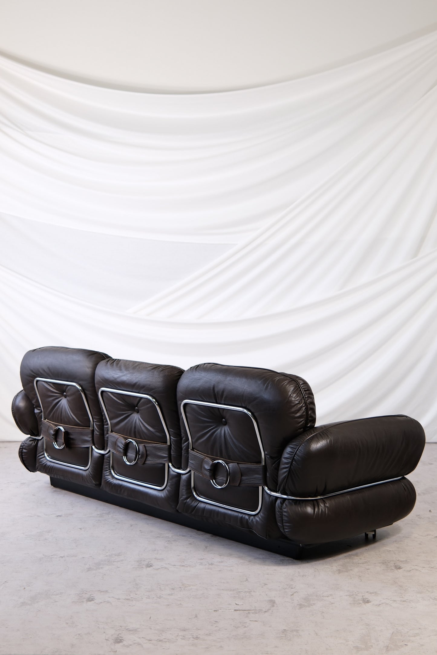 Isku “Hannibal” Brown Sofa by Kurt Hvitsjö
