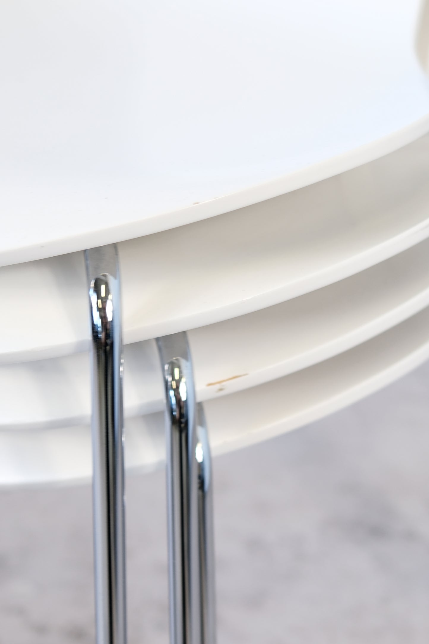 Fritz Hansen Series 7 Chairs, White (5 available)
