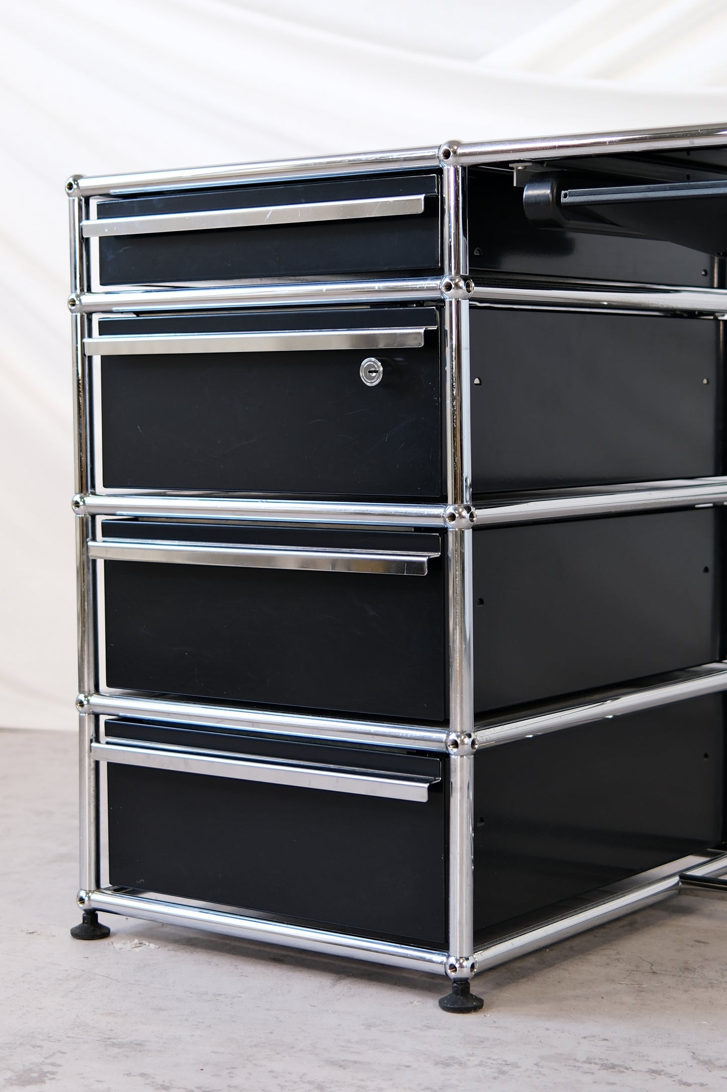 USM Haller Desk