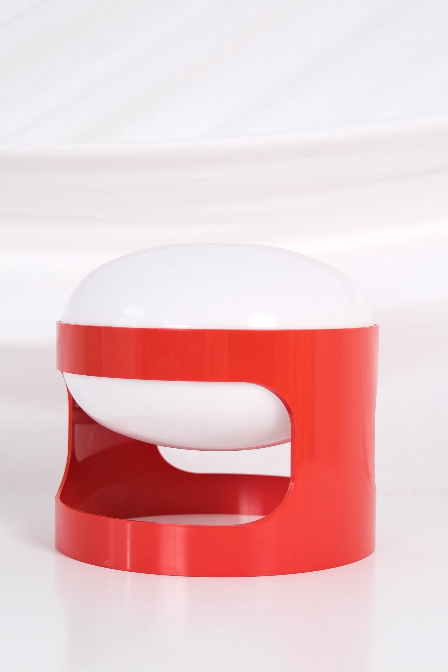 Joe Colombo KD28 table lamp red white Husqvarna Italy 1960s space age design lighting 25cm
