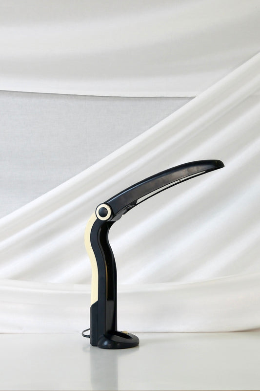 HT Huang作「トゥーカン テーブルランプ」、1980年代