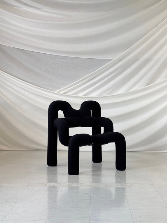 Terje Ekström - エクストレム チェア、ブラック キャンバス