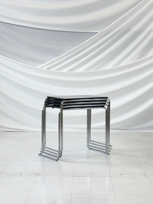 アルヴァ・アアルト作、アルテック パイミオ 806 サイドテーブル