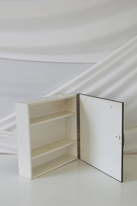 ヴィンテージIKEAバスルームミラーキャビネット