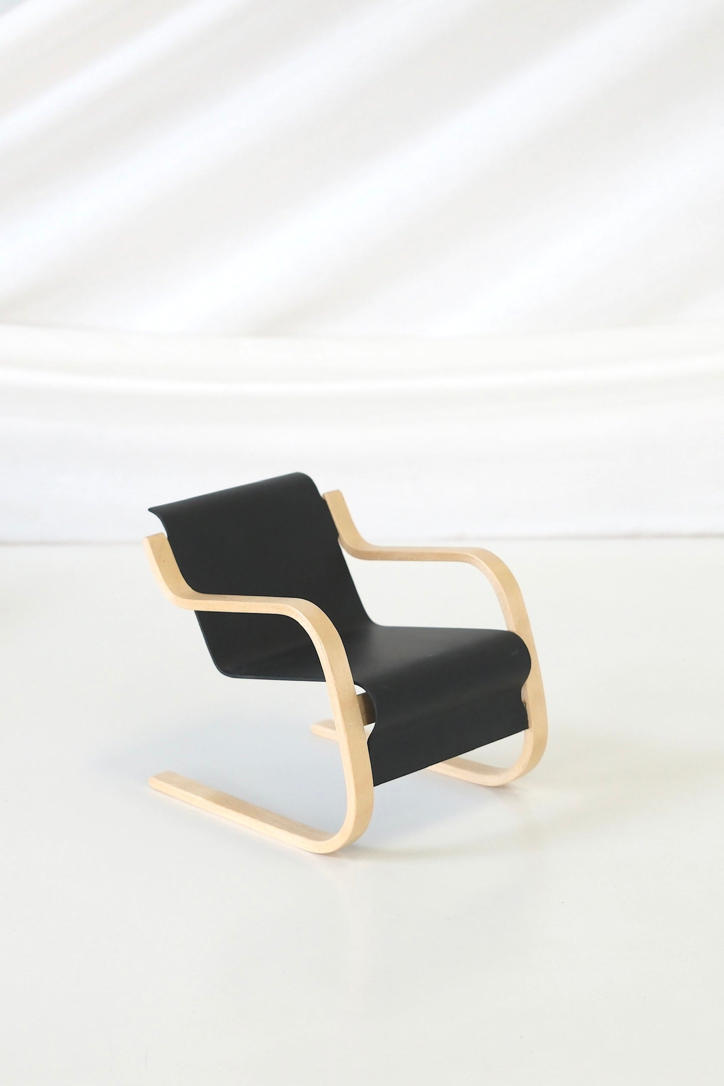 Artek – Alvar Aalto 100주년 기념 소형 Paimio 의자, 검정색(1:5)