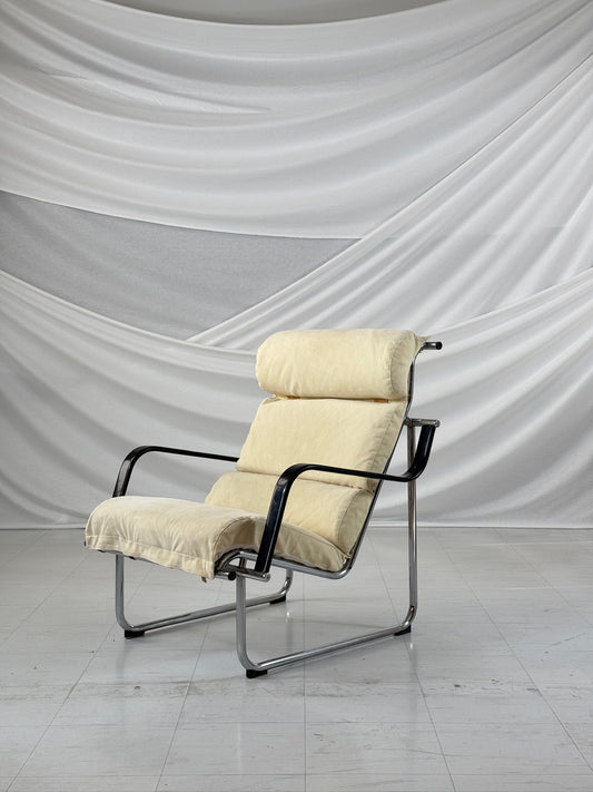 Yrjö Kukkapuro Remmi アームチェア、ホワイト アルカンターラ