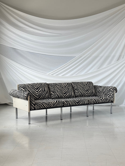 Yrjö Kukkapuro Ateljee 3人掛け、ゼブラ生地
