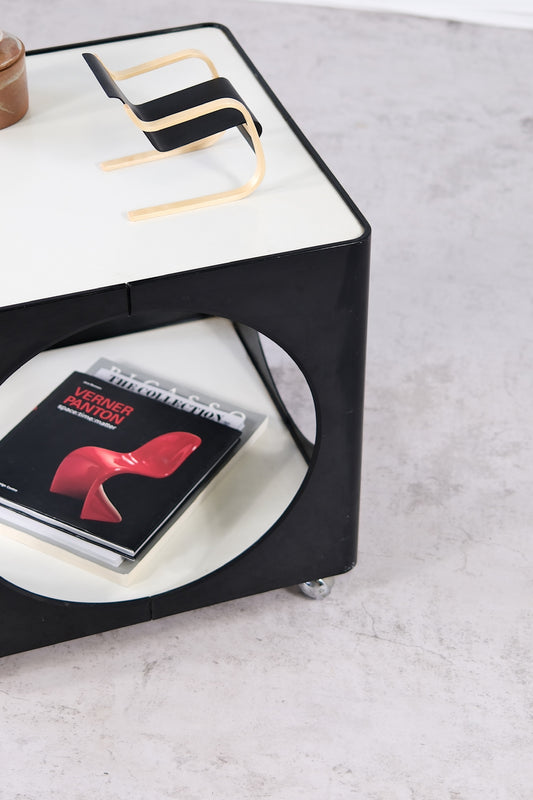 宇宙時代のサイドテーブル 1970年代