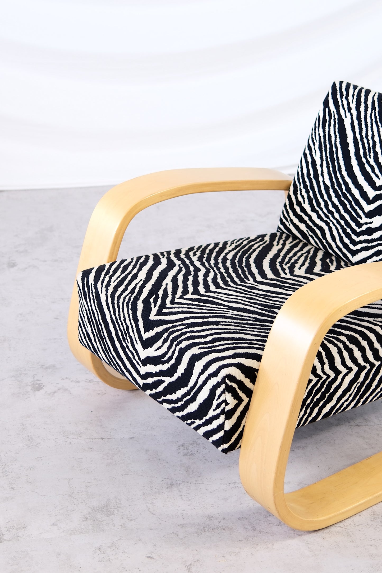 Alvar Aalto 400 “Tankki” chair Artek