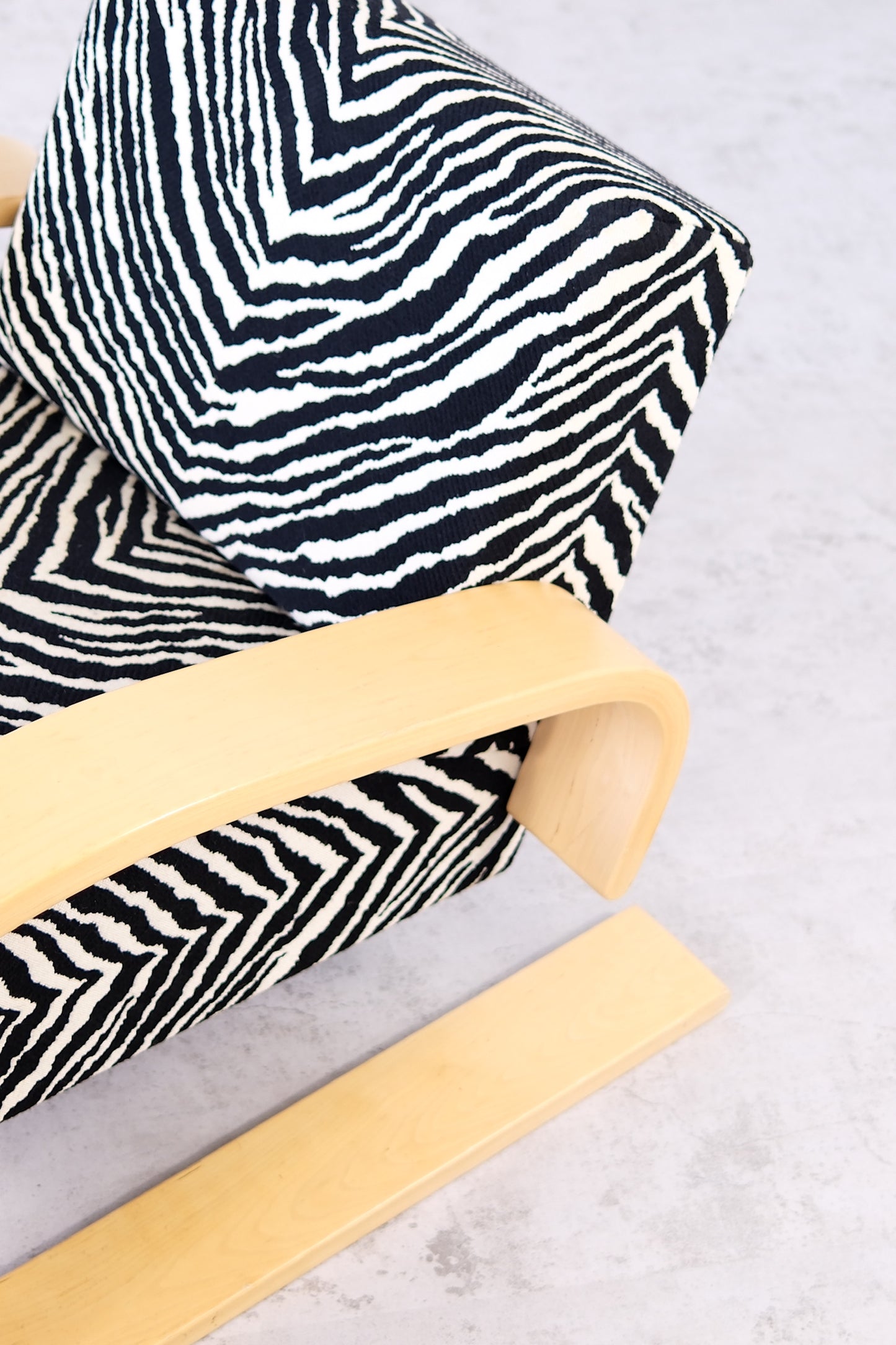 Alvar Aalto 400 “Tankki” chair Artek