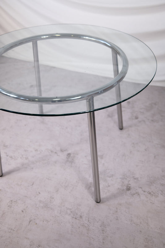クローム脚のヴィンテージガラステーブル