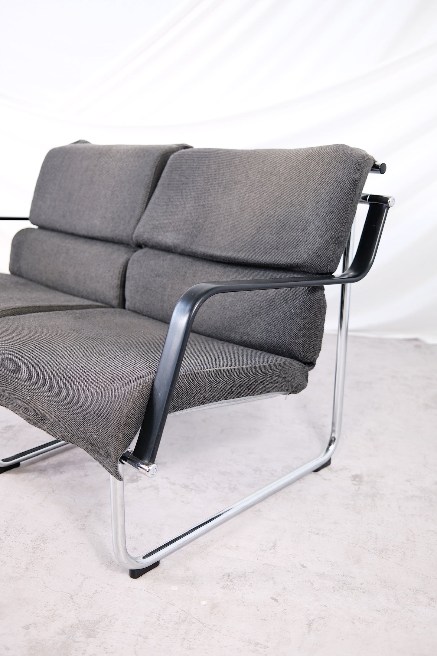 Yrjö Kukkapuro Remmi 2-Seater Sofa in Kvadrat Fabric