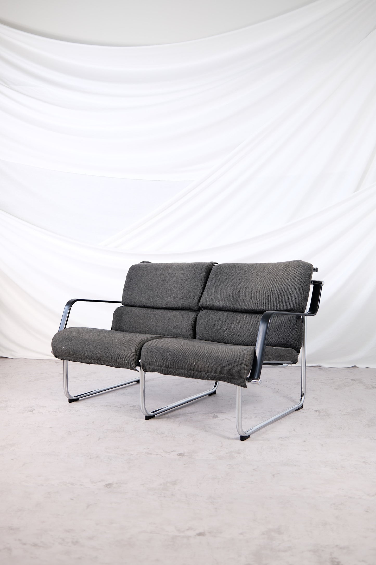 Yrjö Kukkapuro Remmi 2-Seater Sofa in Kvadrat Fabric