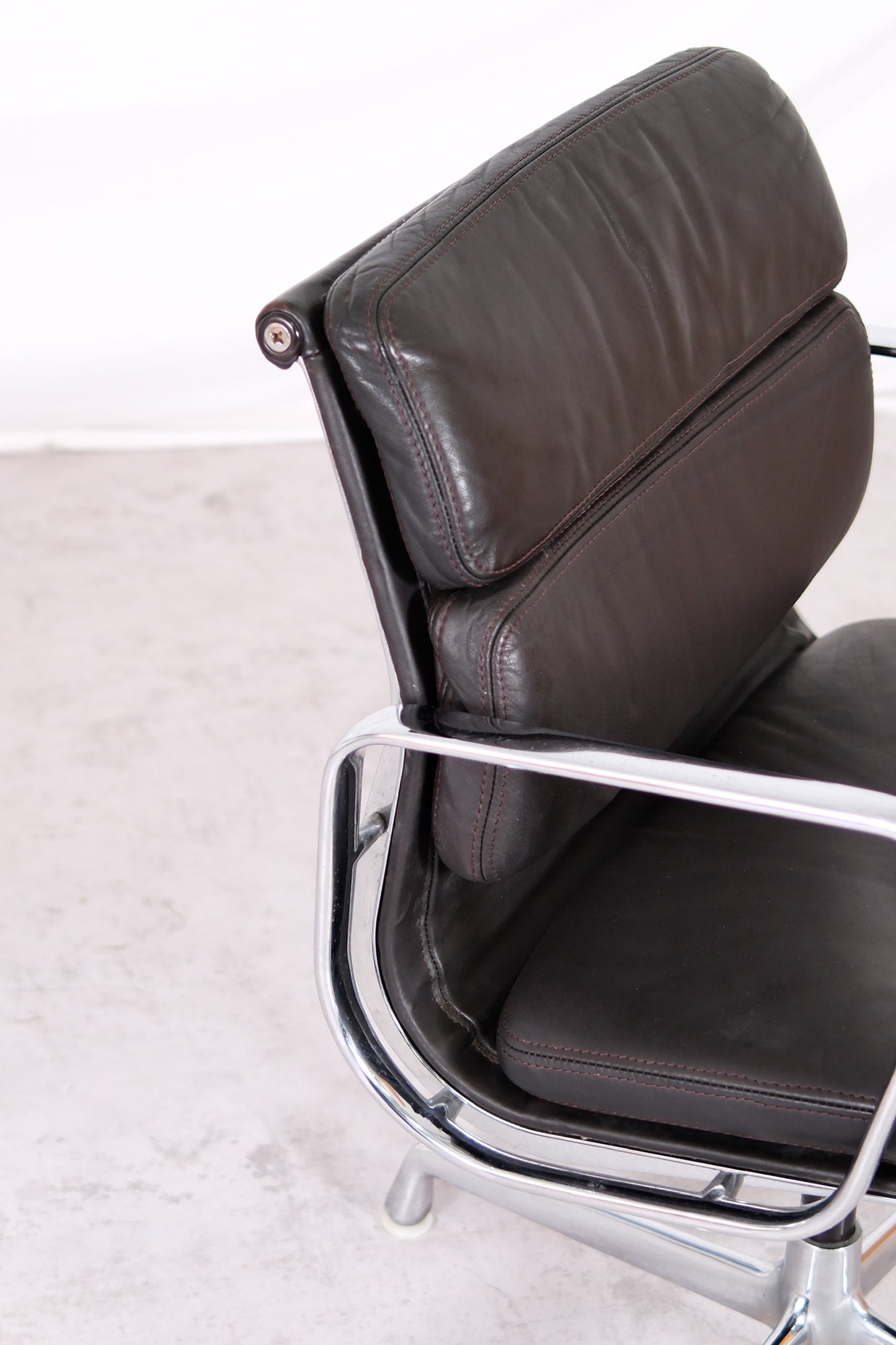 Charles & Ray Eames EA208 Soft Pad Chair for Herman Miller