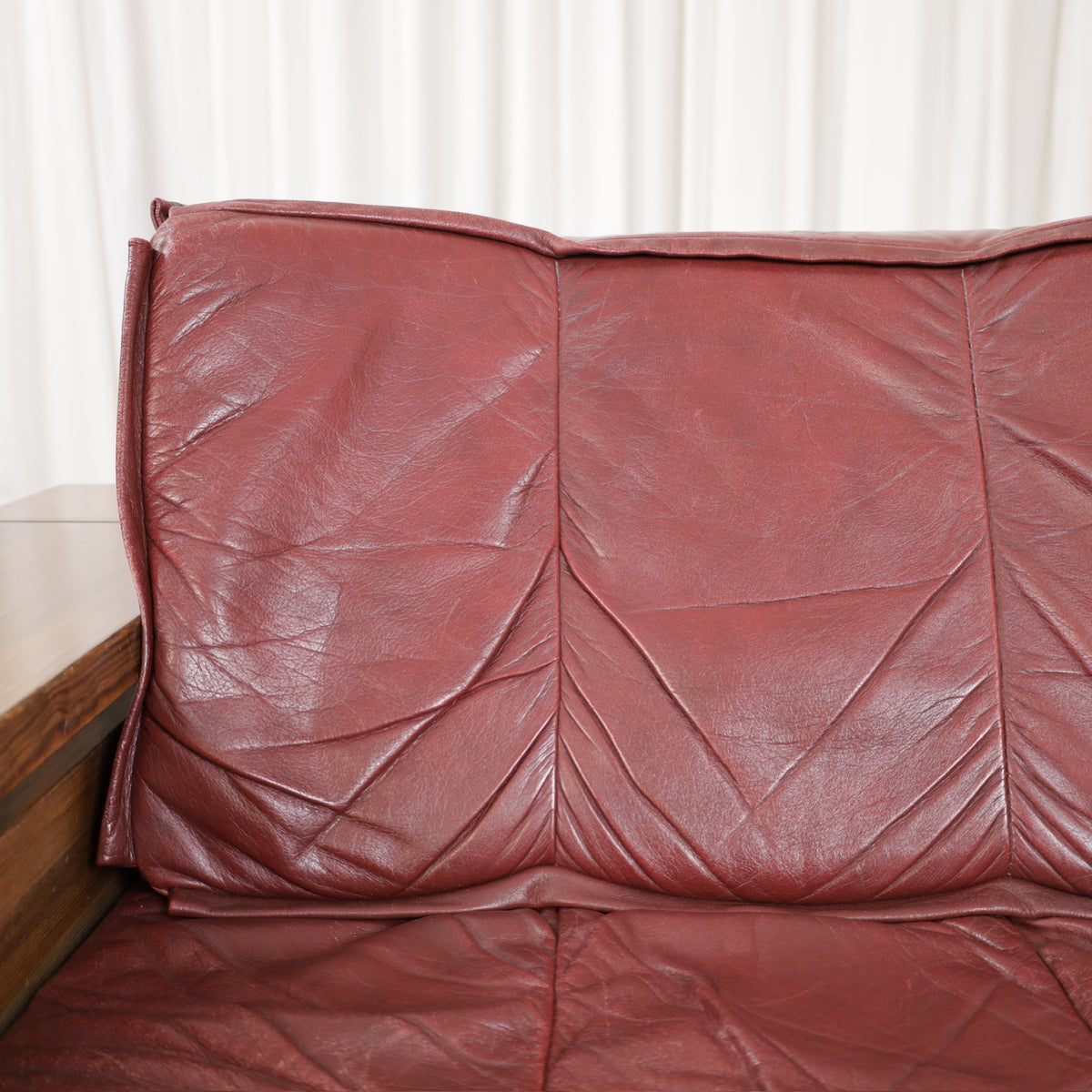 Mattias Ingman Pinus armchair in reddish-brown leather and pine, original photograph 2811