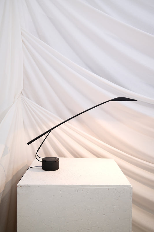 PAF-studio용 'Dove' 데스크 램프