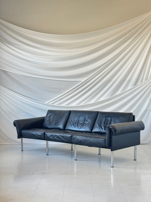 Black leather Ateljee 3-seater sofa by Yrjö Kukkapuro for Haimi, Finland 1960s, with chrome frame and one headrest