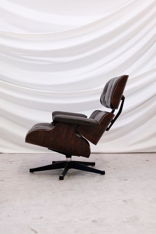 Vintage Charles & Ray Eames Lounge Chairs - Rosewood & Brown leather
