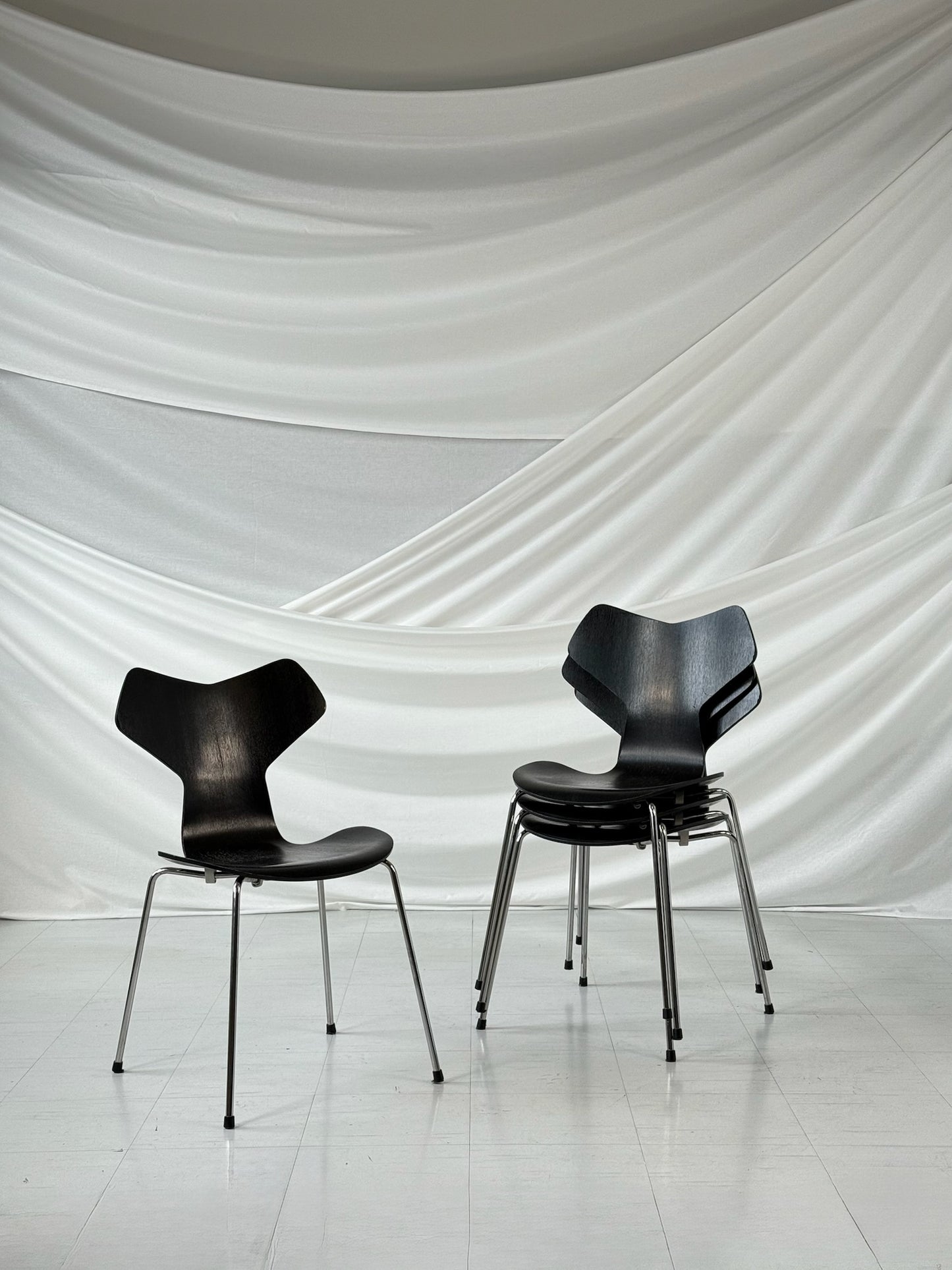 Fritz Hansen Grand Prix Chairs Black Wood