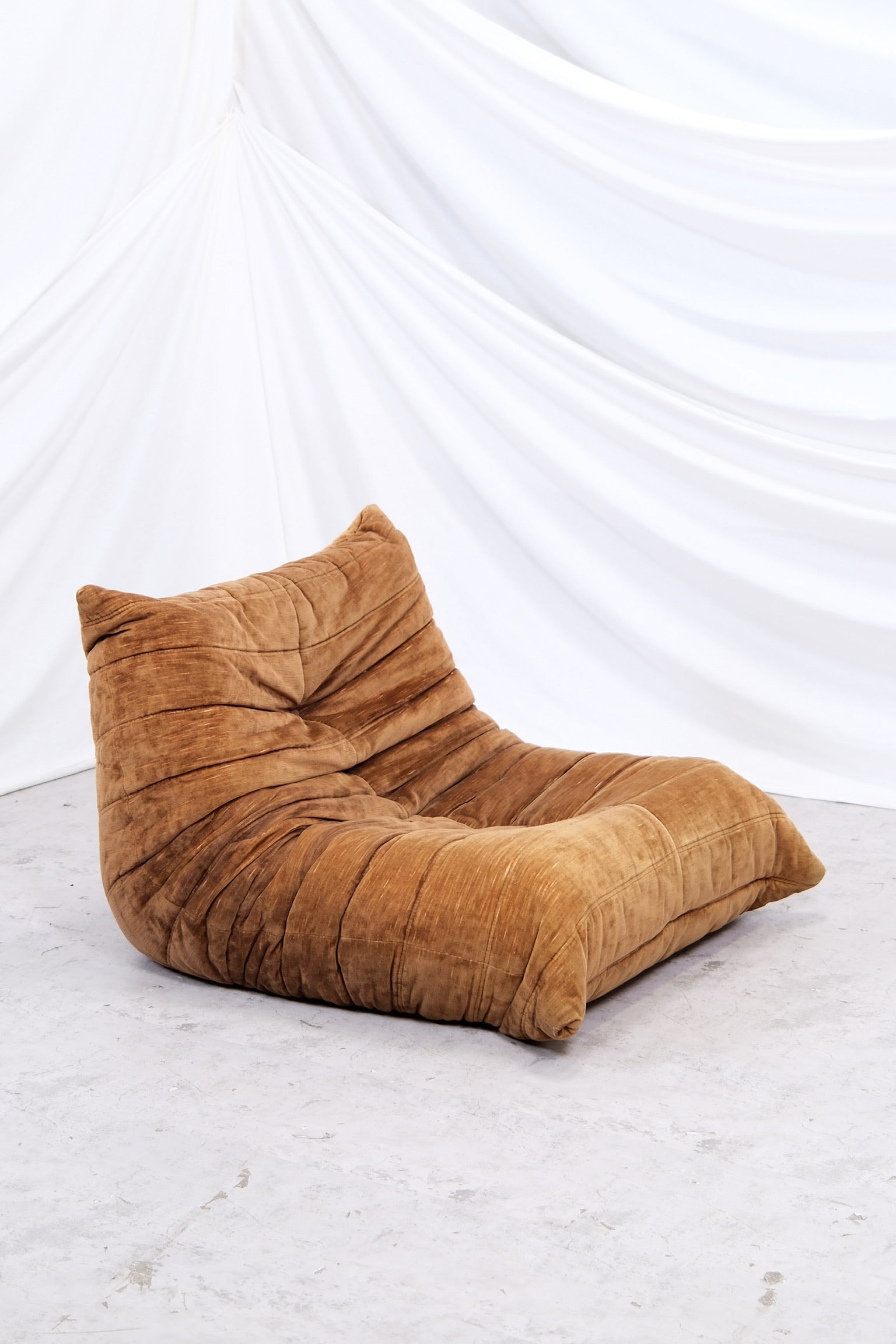 椅子 Ligne roset 1990s Vintage Michel Ducaroy Togo Fireside Chair – Ligne Roset – Pino