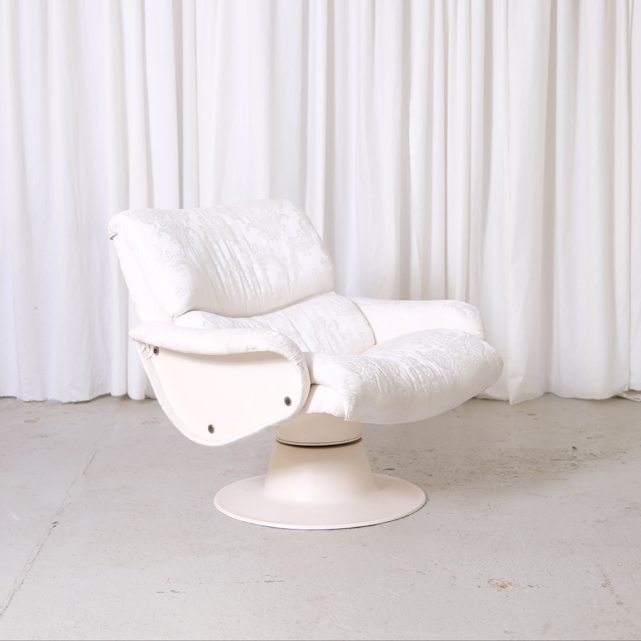 Yrjö Kukkapuro Saturnus Lounge Chair – Pino Interiors