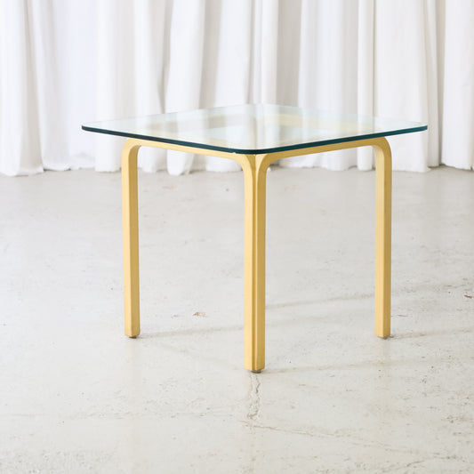 Alvar Aalto Y805C Glass Side Table for Artek, artek Y805C glass coffee table viewed at an angle