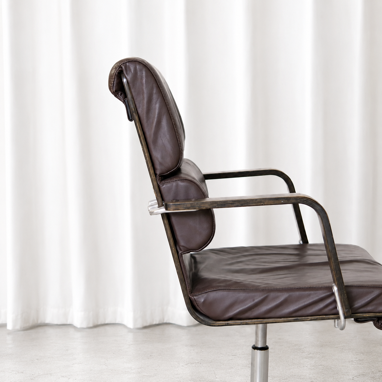 Yrjö Kukkapuro Plaano Office Chair in Brown Leather
