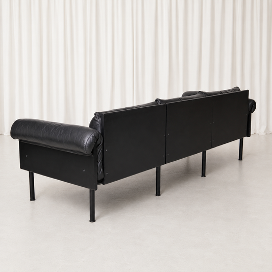 Yrjö Kukkapuro Ateljee Sofa in Black Leather