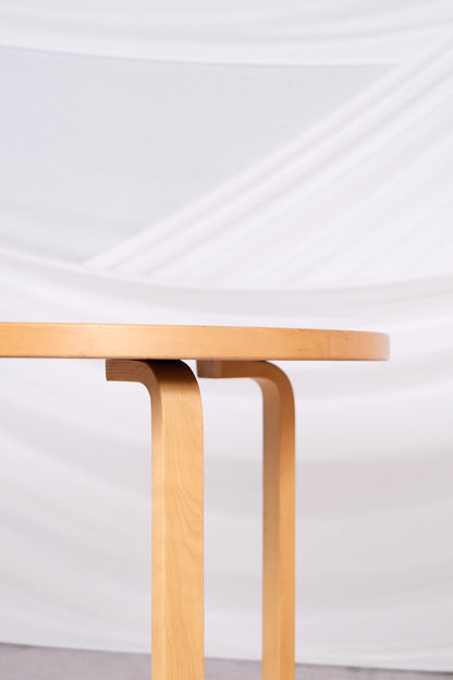 Artek 90A Table