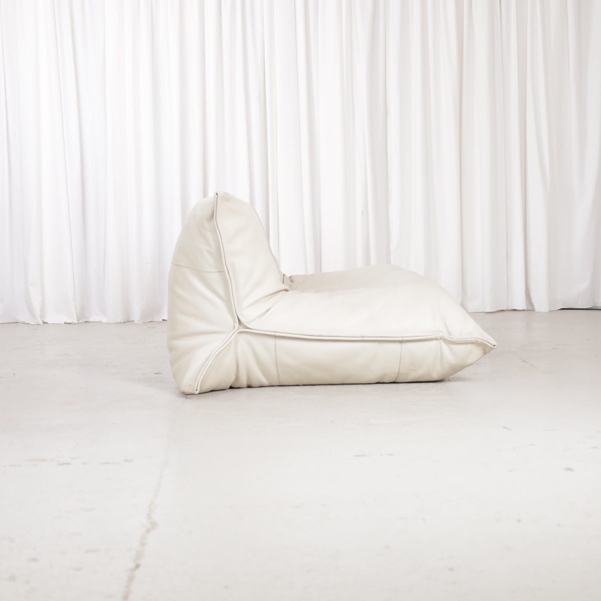 Ligne Roset Yoko sofa, opposite side profile