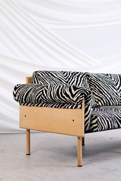 Yrjö Kukkapuro Ateljee 2-Seater, Zebra Fabric