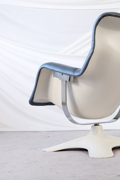 Baby Blue Yrjö Kukkapuro Karuselli Armchair