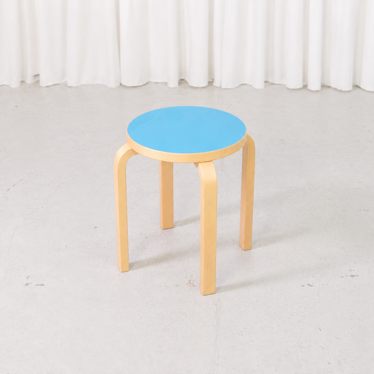 Artek E60 Stool with Bright Blue Laminate Seat by Alvar Aalto