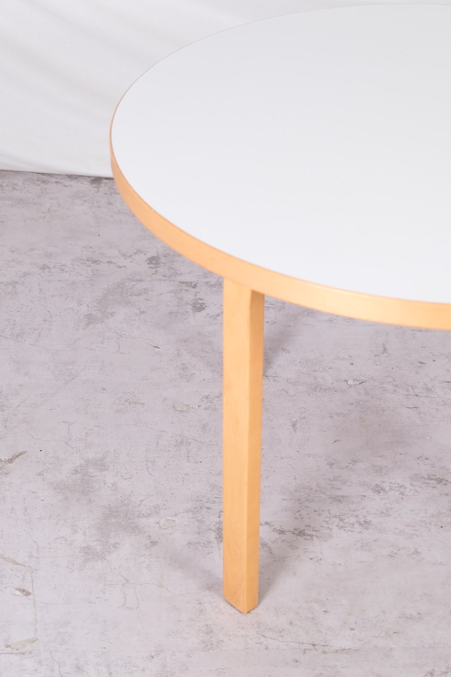 Artek 90A Table