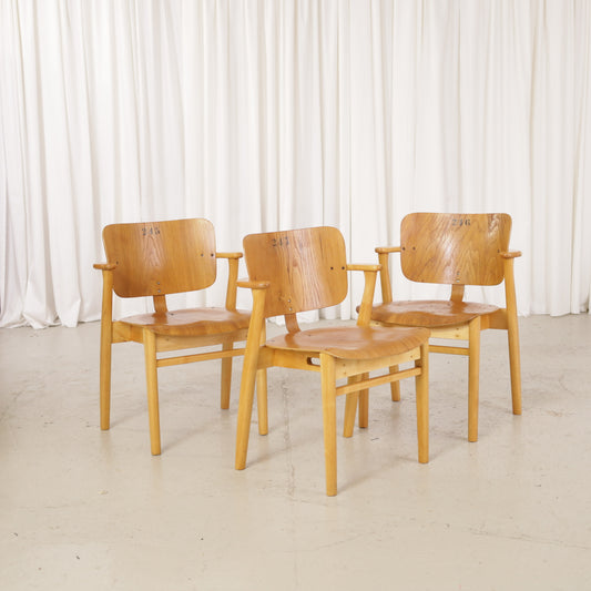 1950s Domus Chair with Oak Veneer by Ilmari Tapiovaara, three Domus chairs, full group view