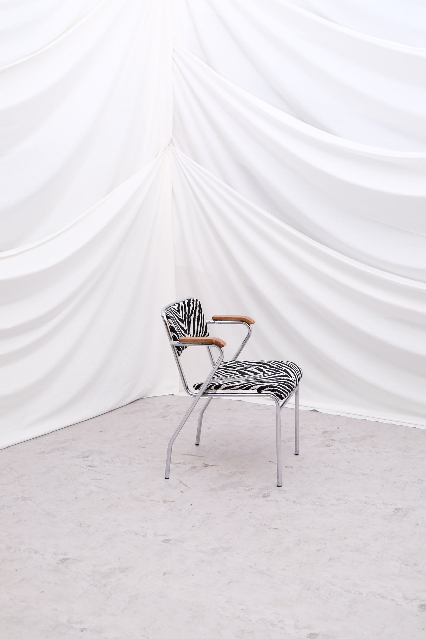 Set of 6 Vintage Tubular Steel Chairs with Zebra Upholstery