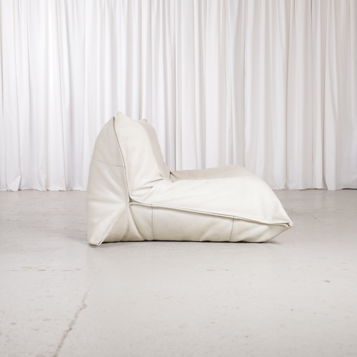 Ligne Roset Yoko sofa, opposite side profile