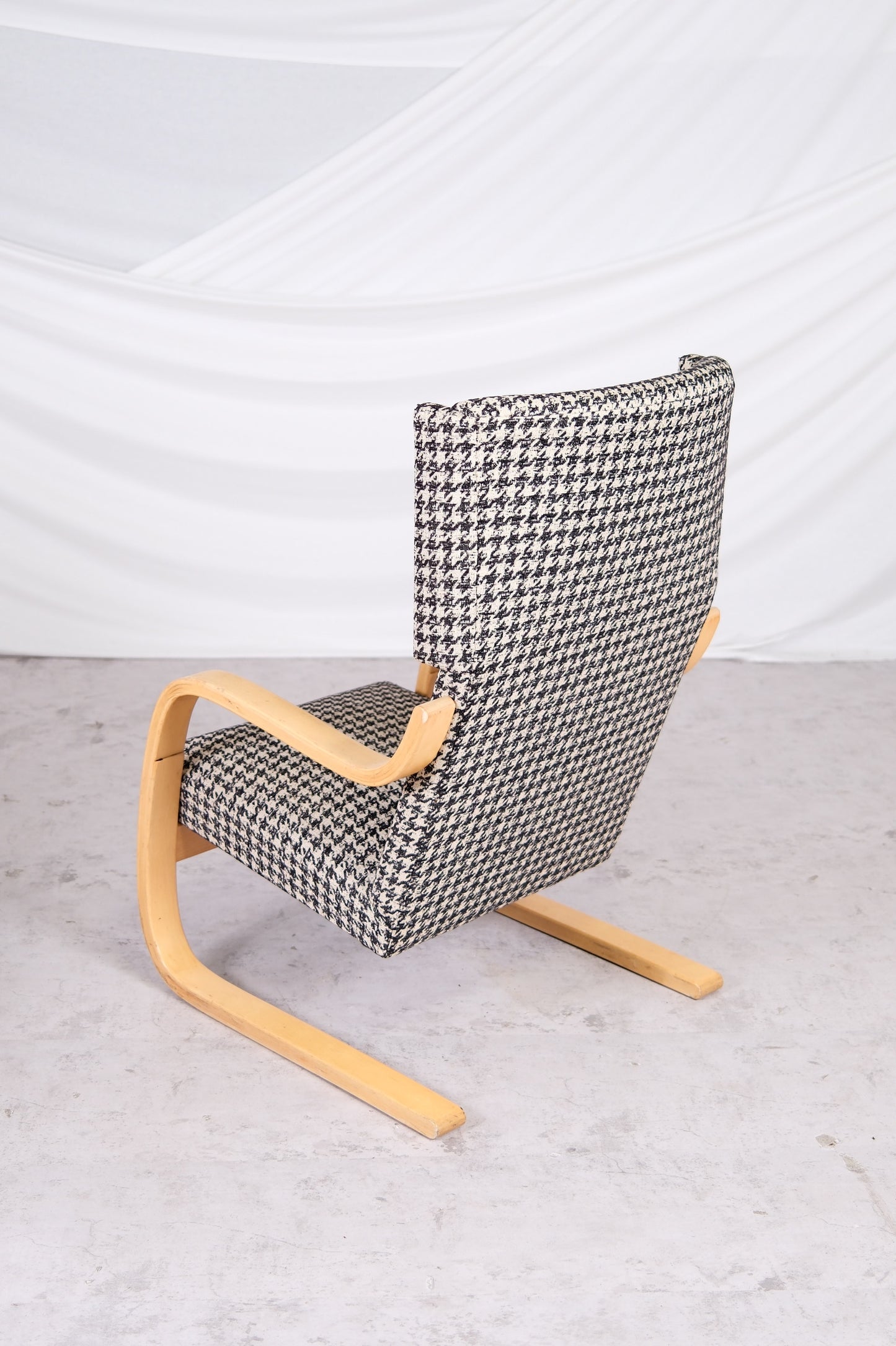 Artek 401 Armchairs by Alvar Aalto